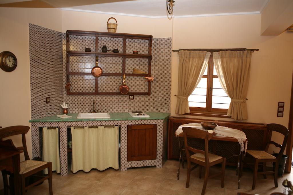 Roes Suites Káto Loutrákion Kültér fotó